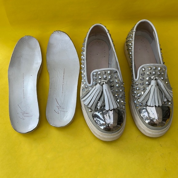 Silver/gray Giuseppe Zanotti leather with silver studs - Picture 11 of 14